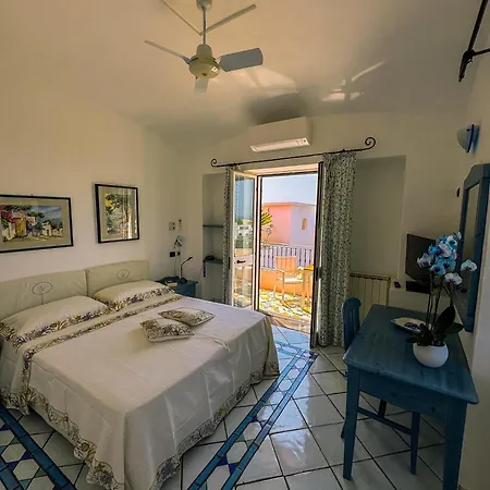 Maria 3* Sant'Angelo (Isola d'Ischia)